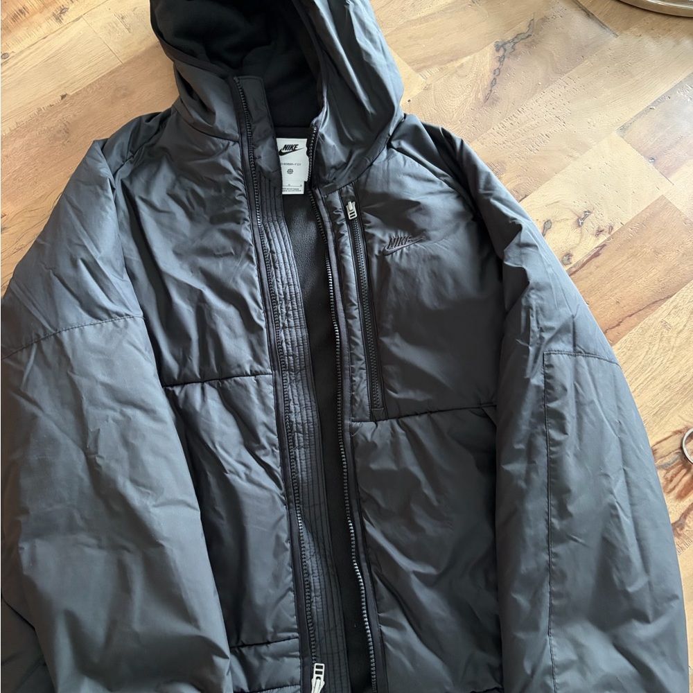 Nike Men's Dark Gray Hooded Puffer Jacket